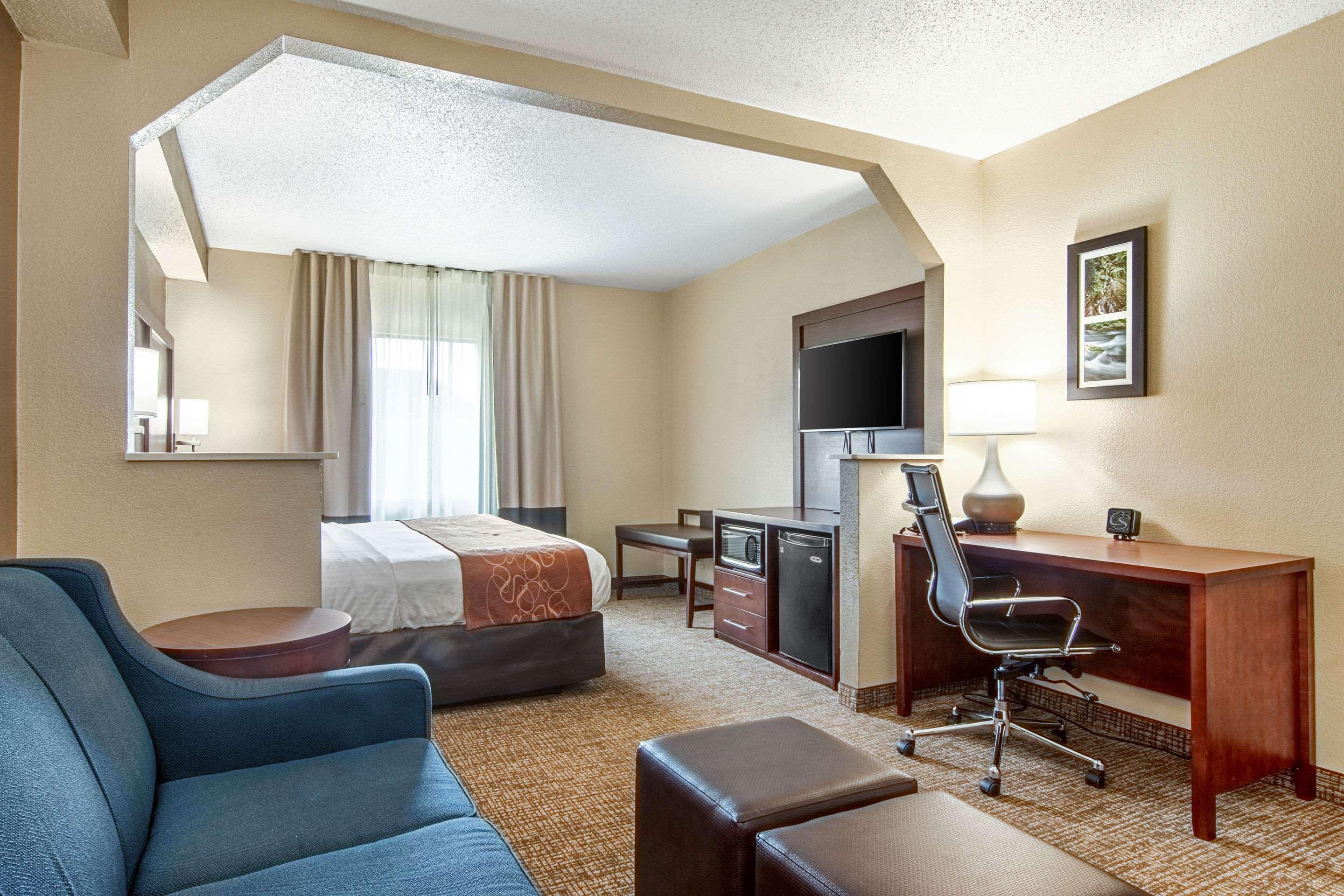 Comfort Suites Knoxville Airport Alcoa Exterior photo