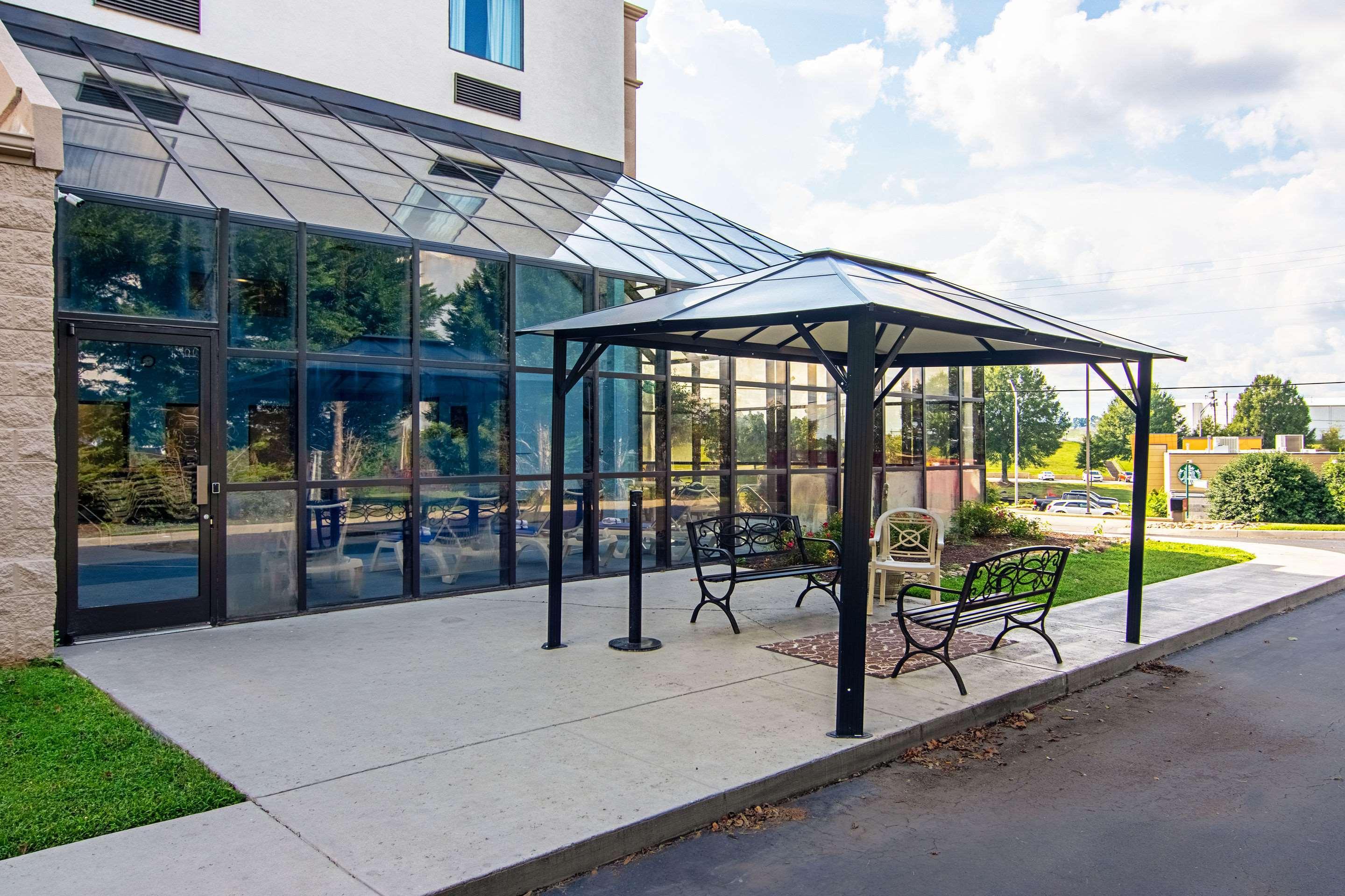 Comfort Suites Knoxville Airport Alcoa Exterior photo