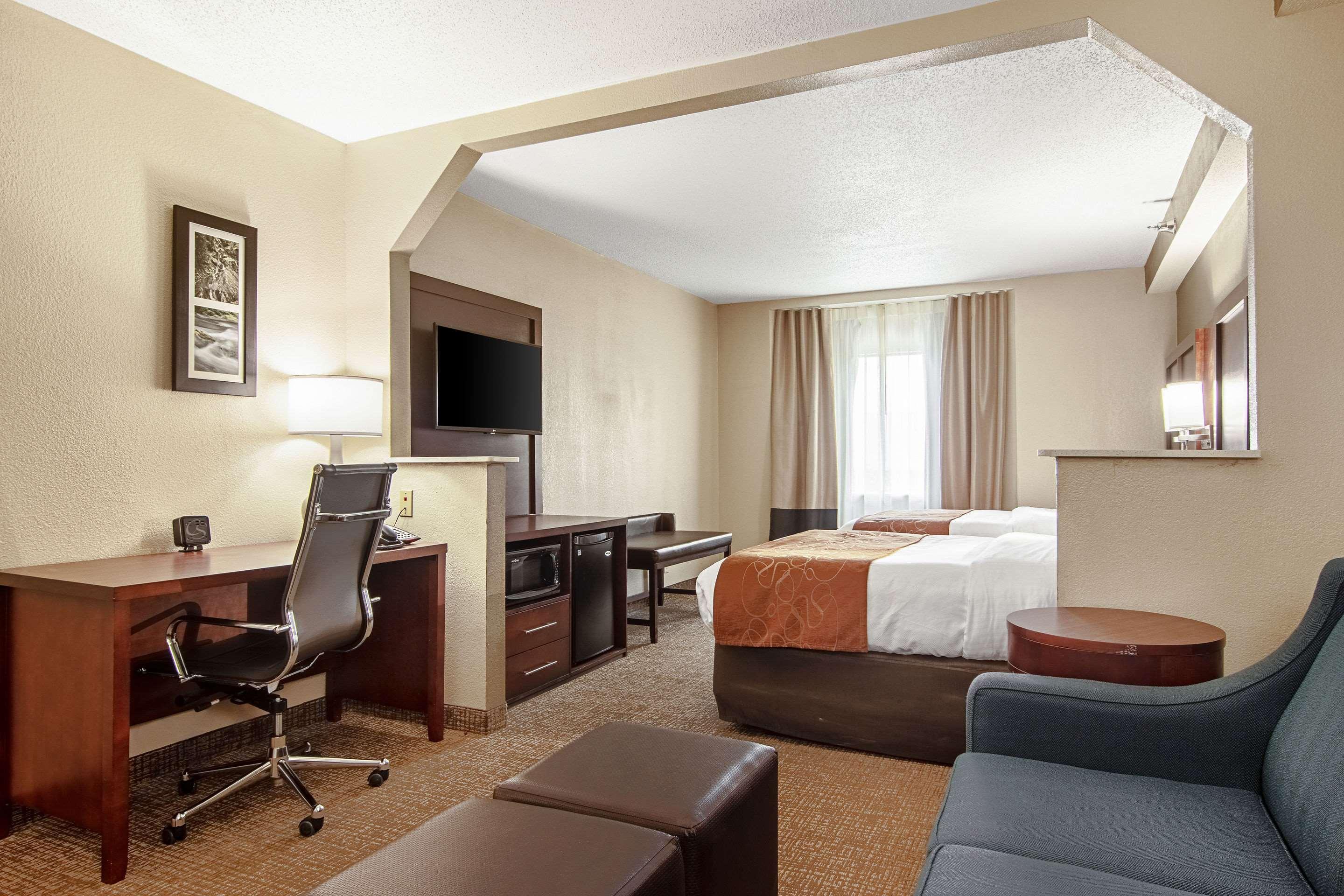 Comfort Suites Knoxville Airport Alcoa Exterior photo