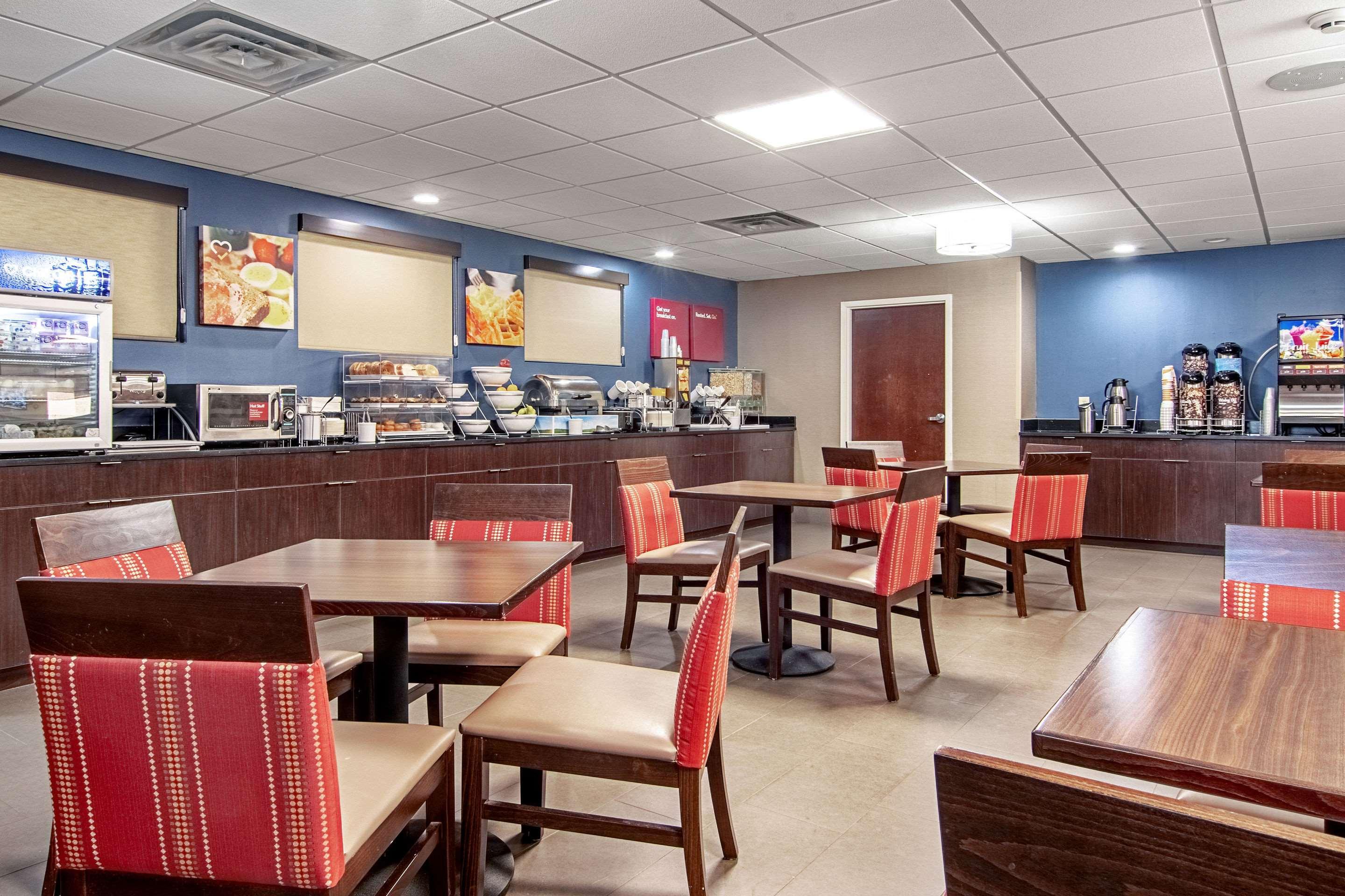 Comfort Suites Knoxville Airport Alcoa Exterior photo