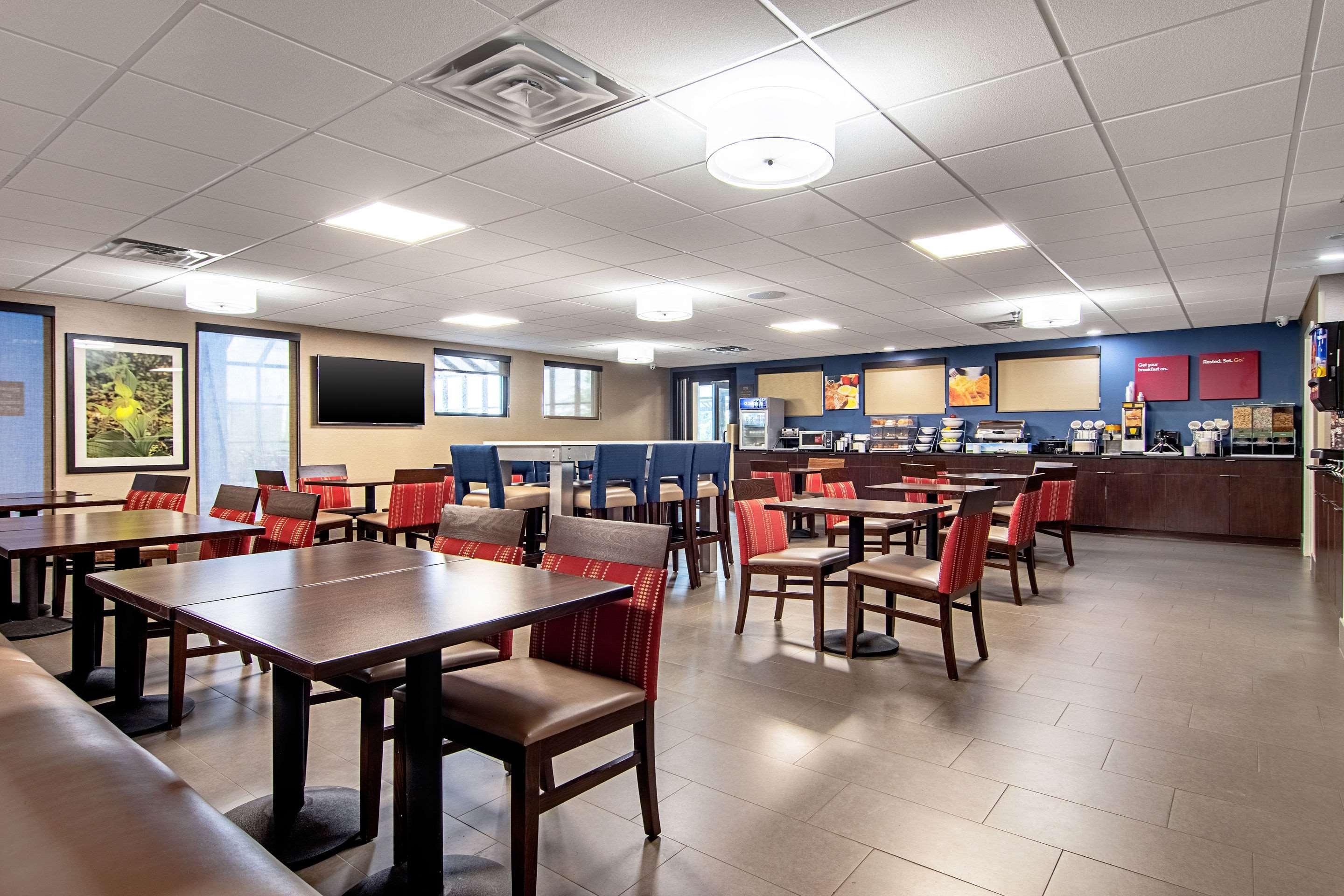 Comfort Suites Knoxville Airport Alcoa Exterior photo