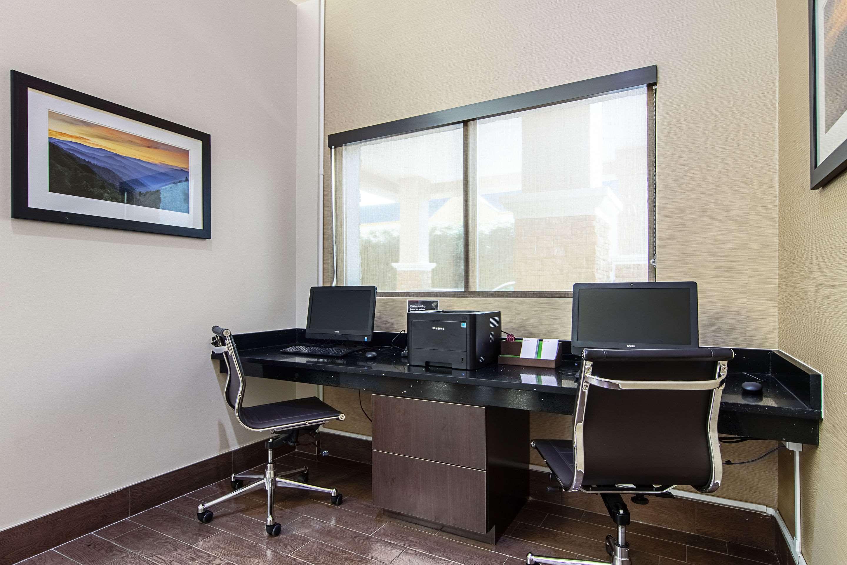 Comfort Suites Knoxville Airport Alcoa Exterior photo